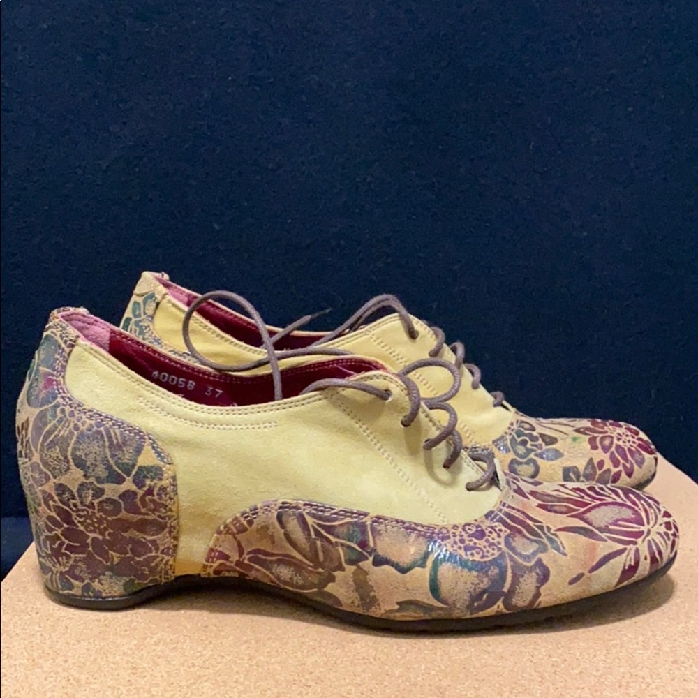 Pons Quintana Yellow Laced Shoe